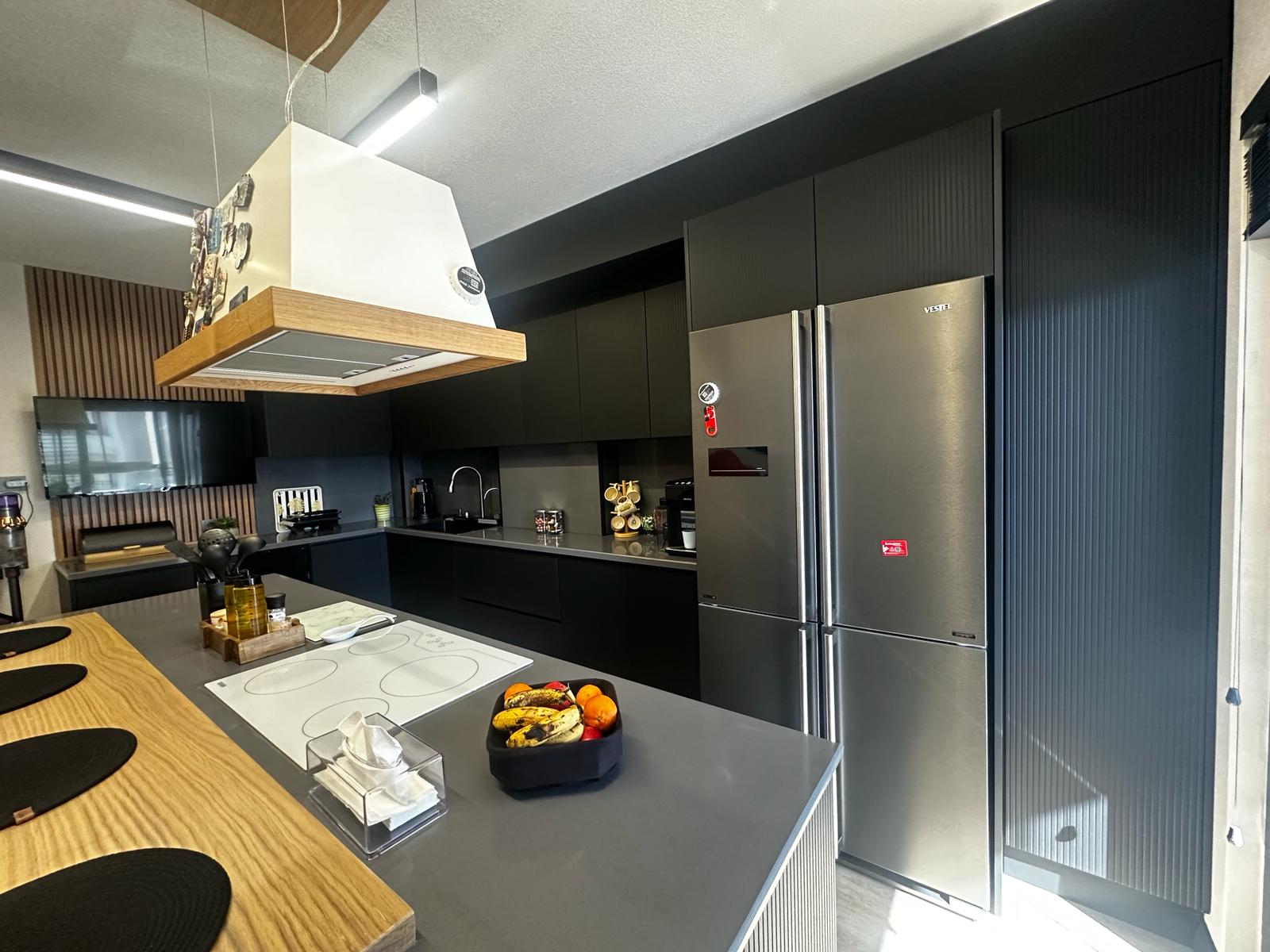 ba02d9cf-3fab-4655-ba87-0161ad4c5ec6